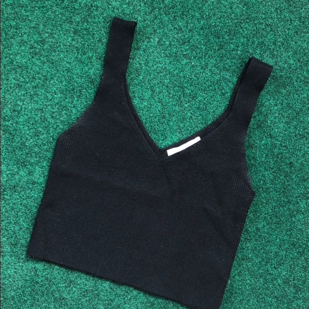 Black crop top